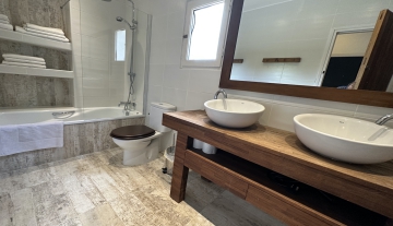 Resa estates Ibiza villa to renovate san jose bath.jpg